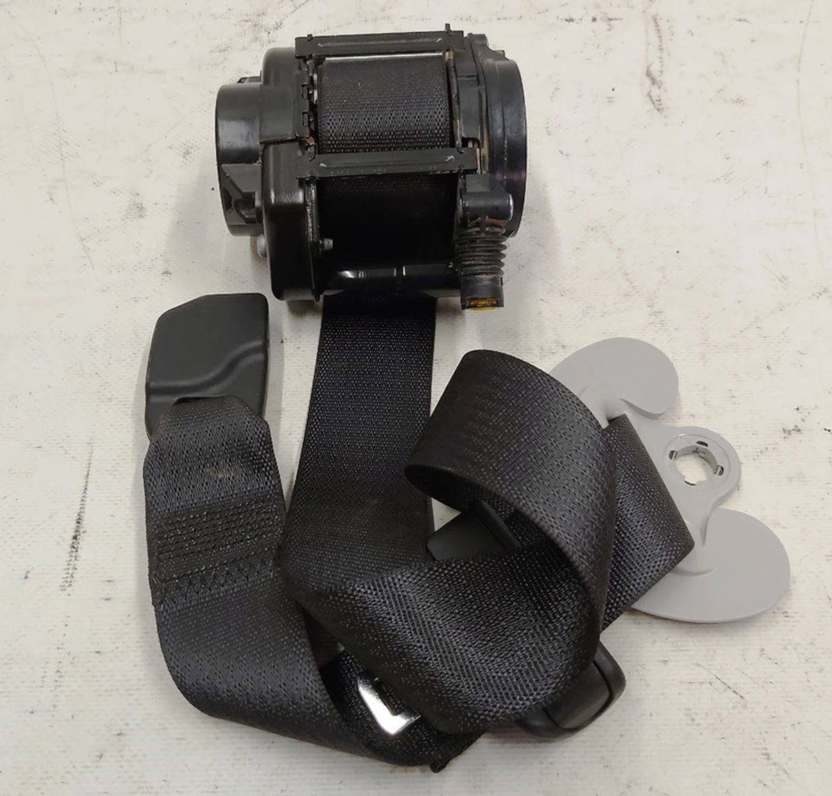 2 Ремінь безпеки передній правий (пасажирський) (BLK) Tesla model 3 1081279-01-G