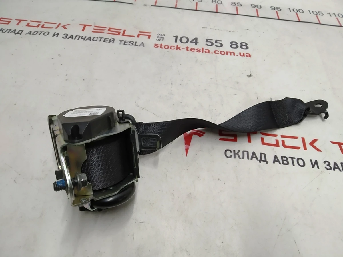 1 SECOND ROW - SEAT BELT RETRACTOR ASSEMBLY - BLACK Tesla model 3 1081281-01-F