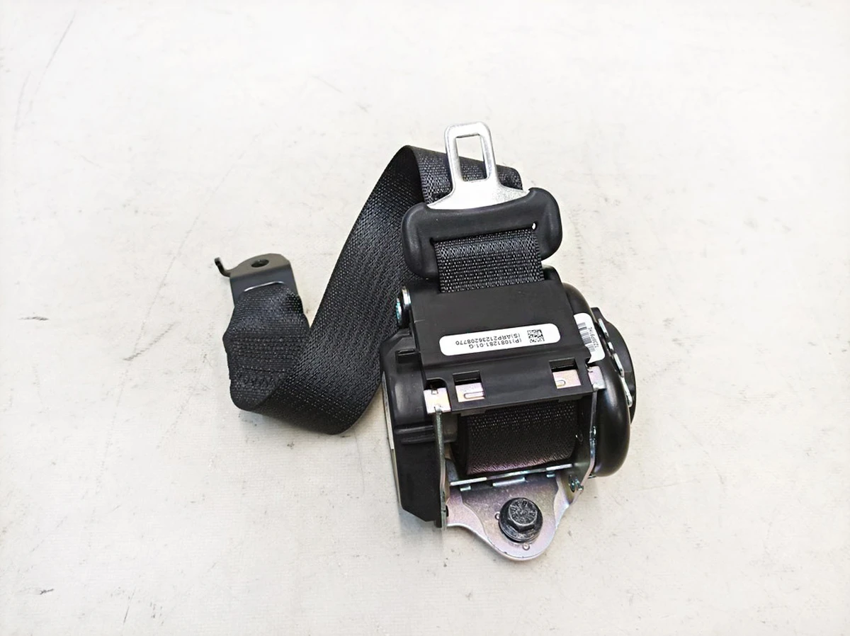 1 Ремень безопасности 2-го ряда сидений левый правый (BLK) Tesla model 3 1081281-01-G