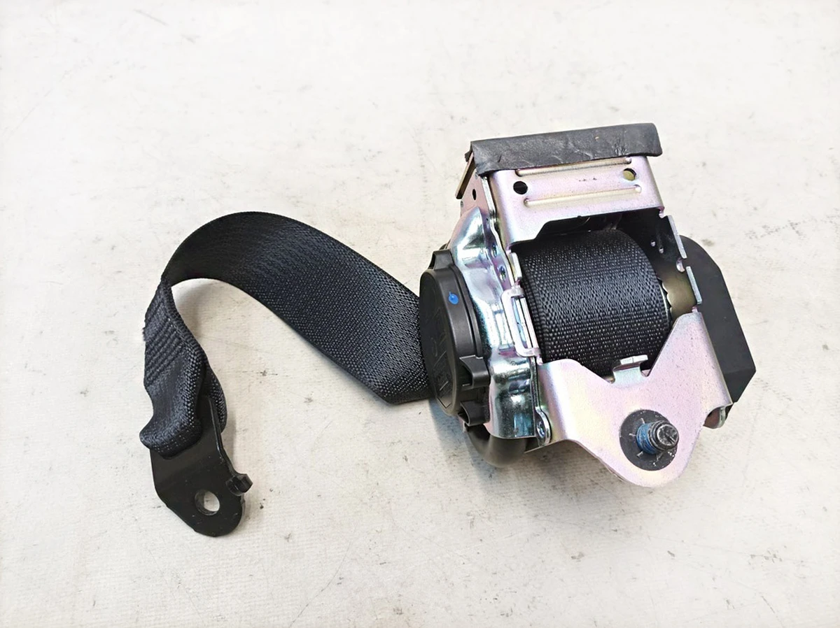 1 Ремень безопасности 2-го ряда сидений левый правый (BLK) Tesla model 3 1081281-01-G