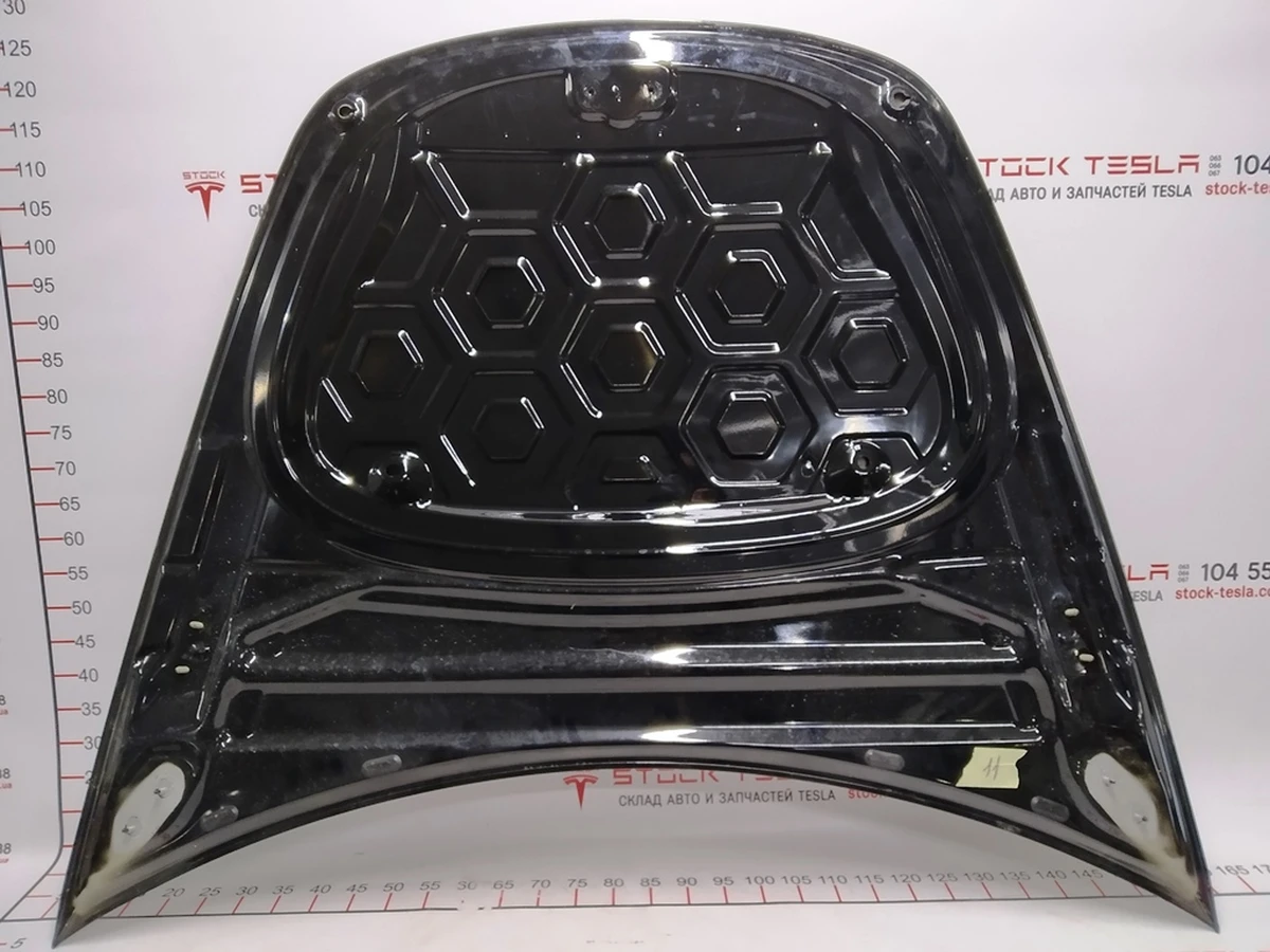 1 Капот SOLID BLACK-PBSB (с повреждениями) Tesla model 3 1081390-01-C