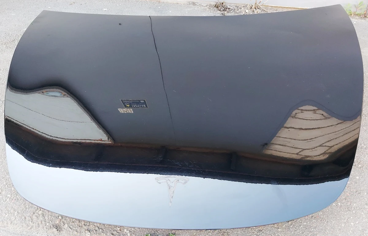 1 Капот SOLID BLACK-PBSB (з ушкодженнями) Tesla model 3 1081390-01-C
