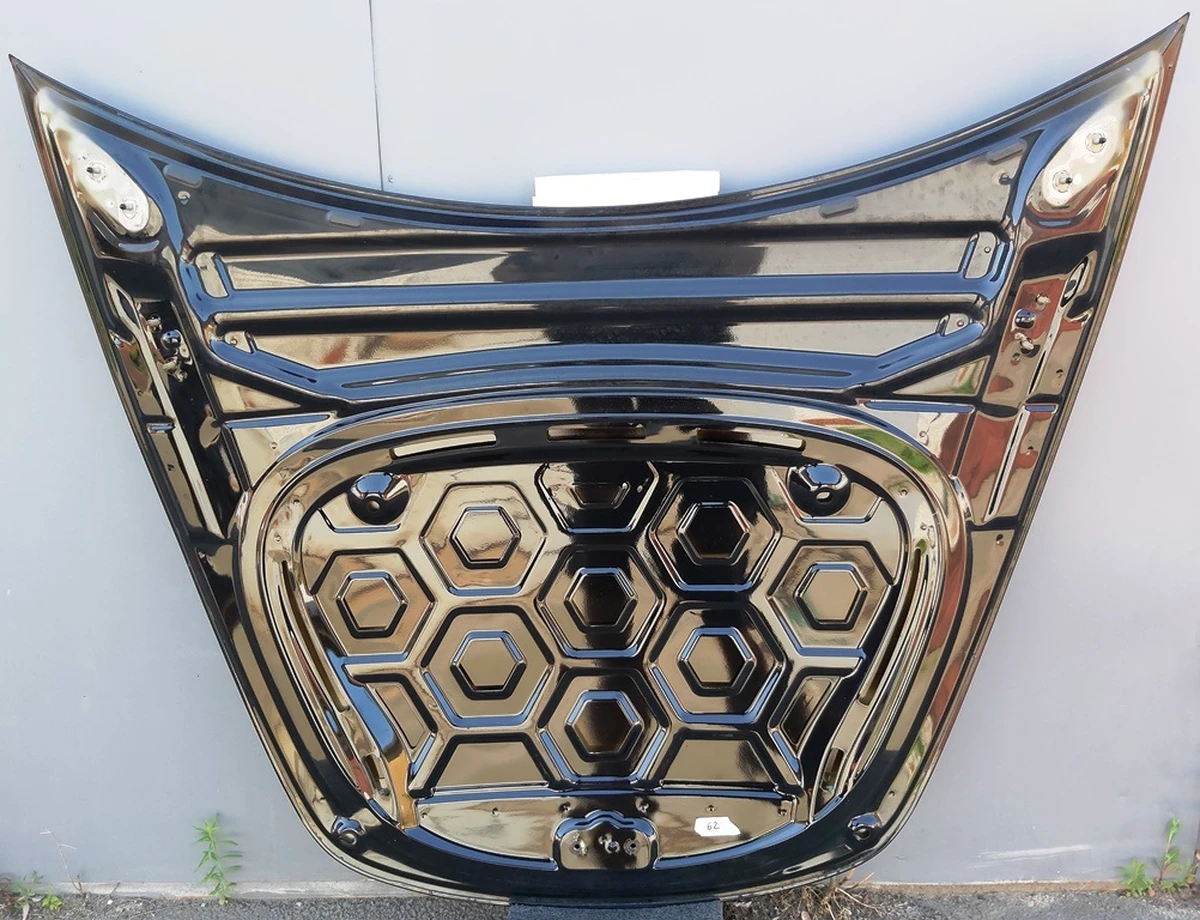 1 Капот SOLID BLACK-PBSB (з ушкодженнями) Tesla model 3 1081390-01-C