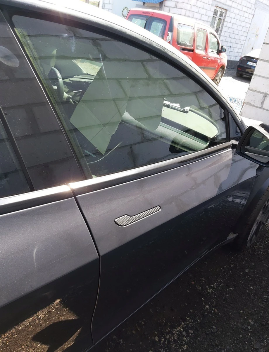 5 Двері передні праві PMNG в зборі без карти Tesla model 3 1081420-12-C