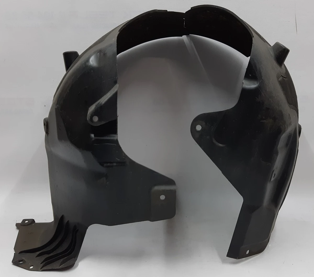 1 Підкрилок передній лівий Tesla model 3 1081581-00-D