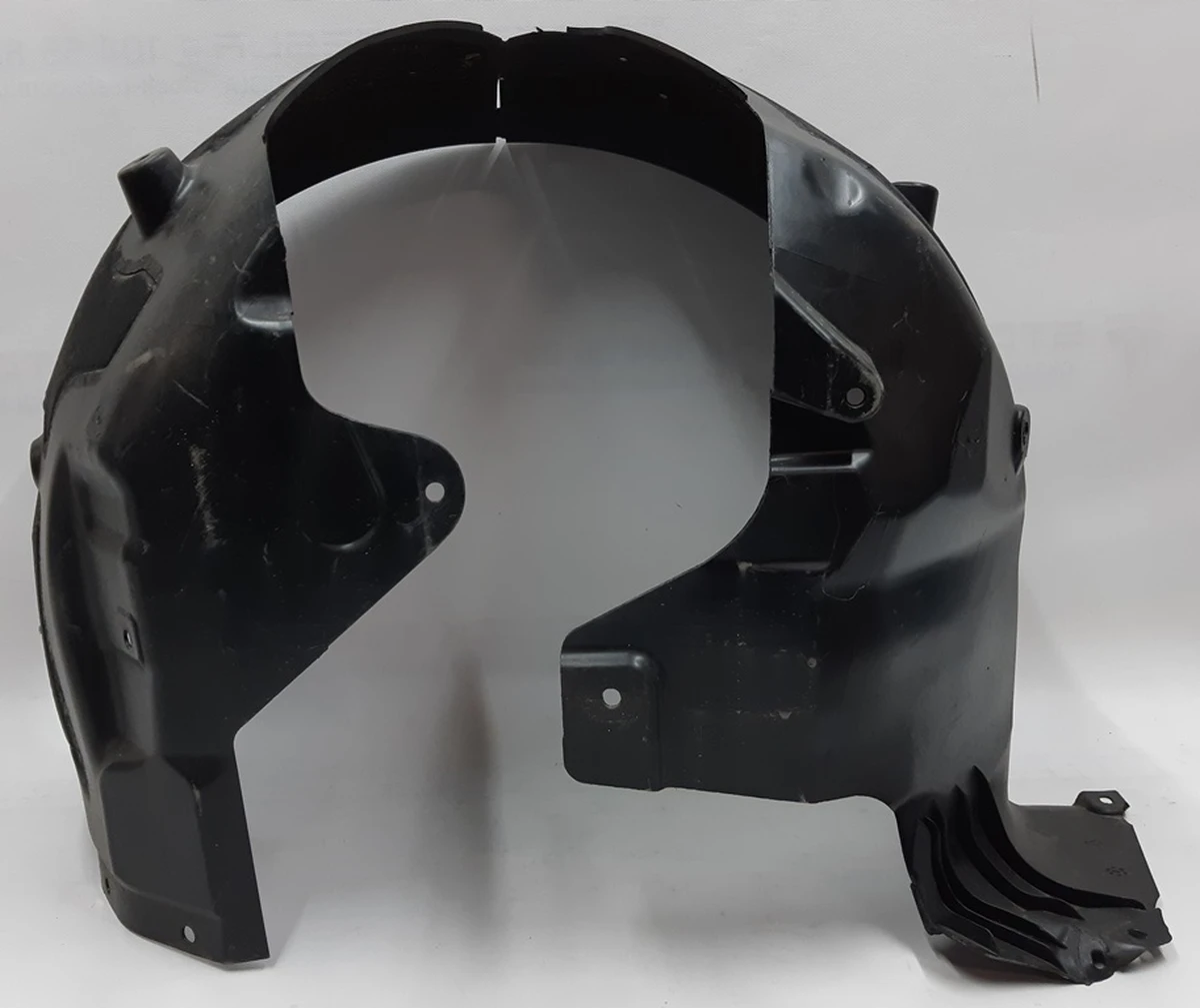 2 Підкрилок передній правий Tesla model 3 1081582-00-D