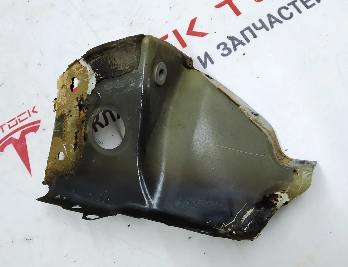Чверть передня права передня кузовна панель порога Tesla model 3 1082282-S0-B