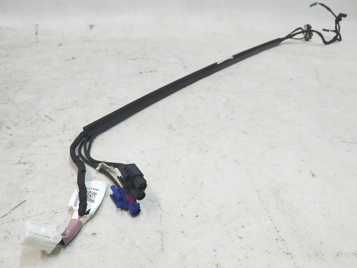 12 Проводка камери TRIPLE Tesla Model X 1082391-00-C