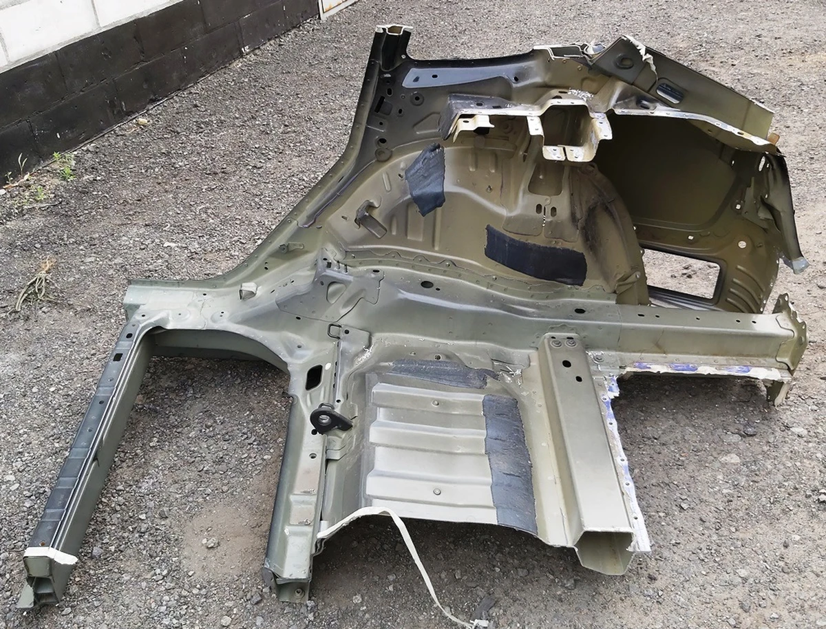 26 Чверть задня права частина кузова Tesla model 3 1082599-S0-A
