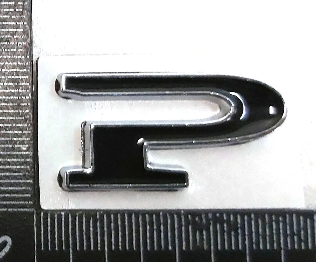 Емблема "P" кришки багажника SILVER BLACK Tesla model S, model S REST, model X 1083138-00-B