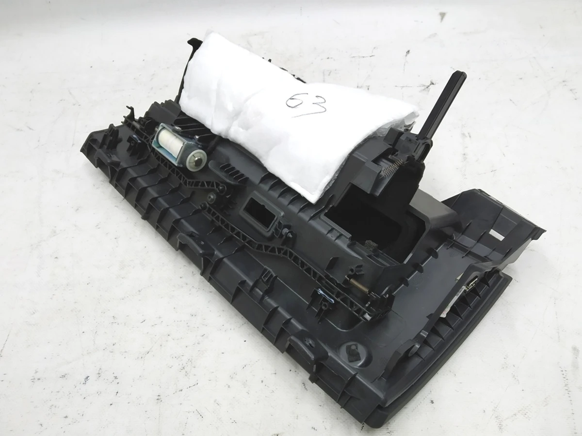 M3, IP, GLOVE BOX, ASY, BASE