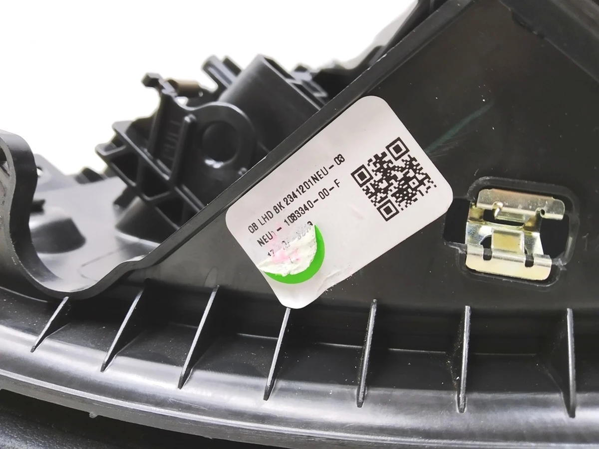 M3, IP, GLOVE BOX, ASY, BASE