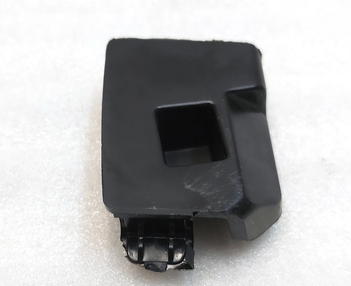 4 Left glove box lock retainer Tesla model 3, model Y 1083340-00-G