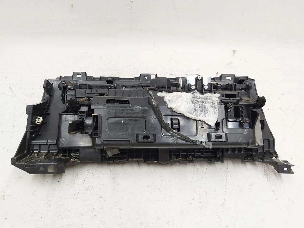 4 IP, GLOVE BOX, ASY, BASE with damageTesla model 3, model Y 1083340-00-J