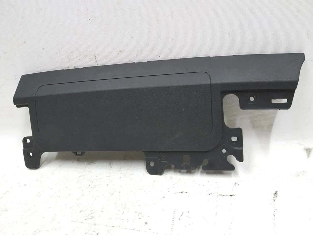 19 Tesla model 3 passenger knee airbag panel Tesla model 3, model Y 1083350-00-E