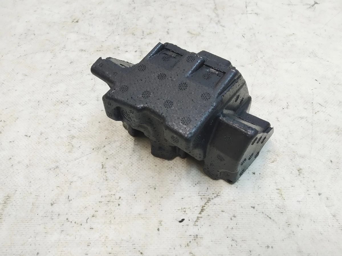 20 Элемент упорный вспенений для каркаса инструментальной панели (торпедо) Tesla model3, model Y 1083380-00-F