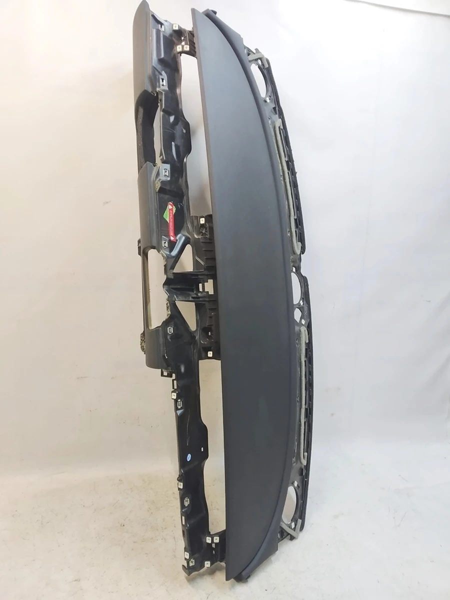 1 IP SUB ASY, BASE AND PREMIUM, PVC  damaged Tesla model 3, model Y 1083401-05-J