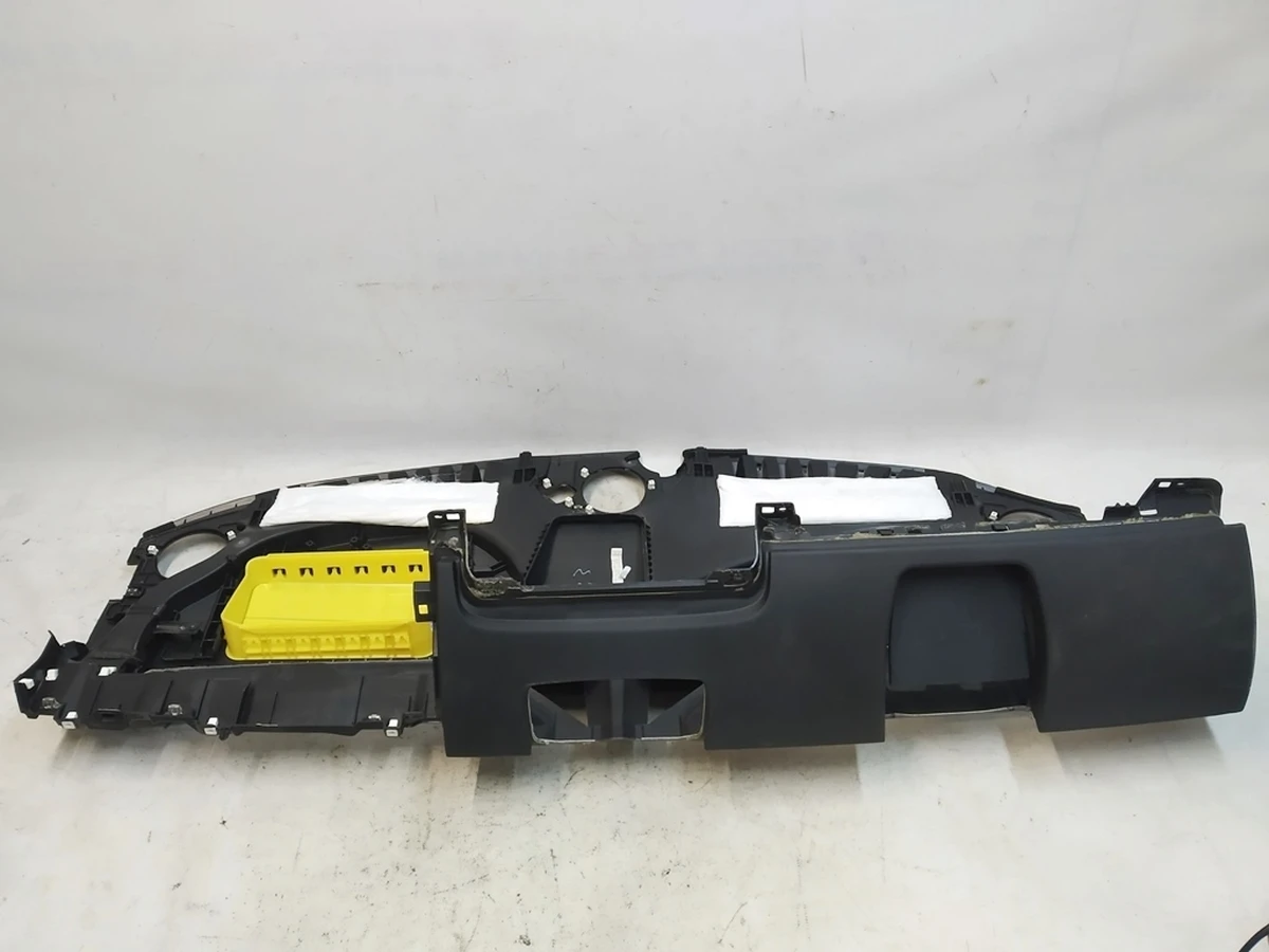 1 IP SUB ASY, BASE AND PREMIUM, PVC  damaged Tesla model 3, model Y 1083401-05-J