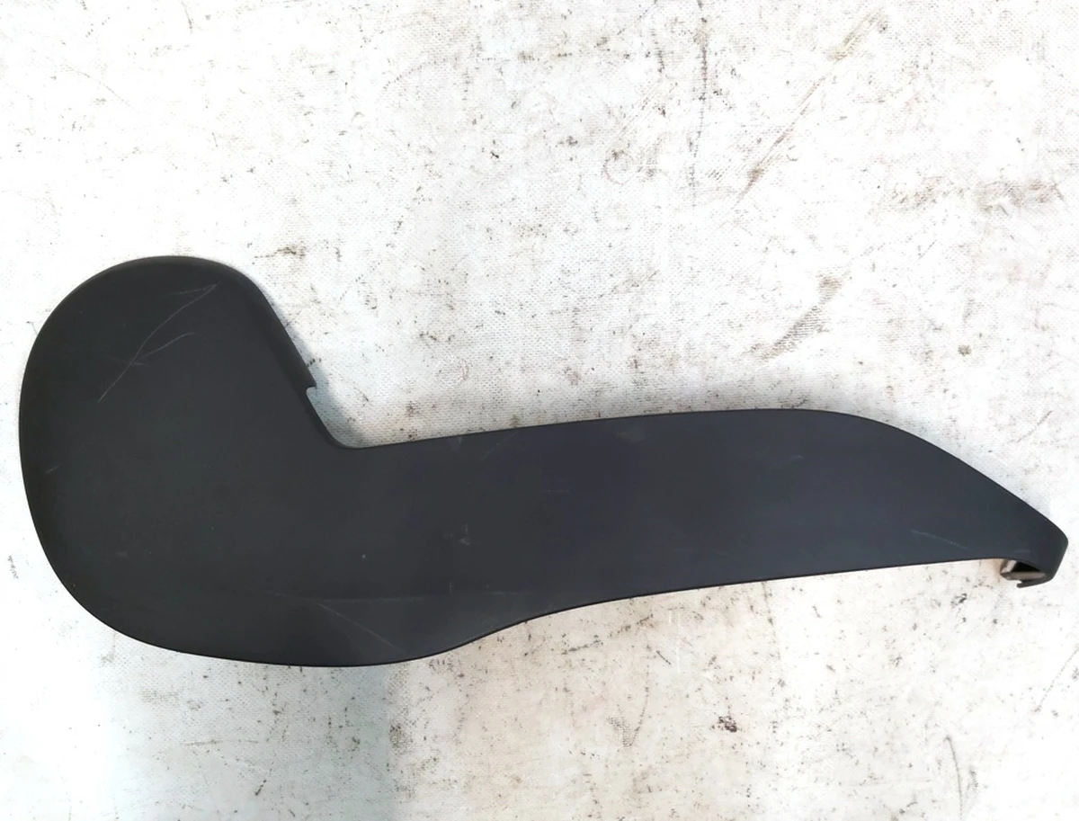 6 Накладка декоративна сидіння водія нижня права з пошкодженням Tesla model S REST, model X 1083453-00-A