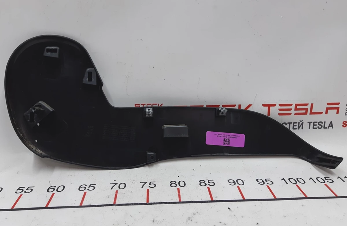 8 Накладка декоративна сидіння пасажира нижня ліва Tesla model S REST, model X 1083456-00-A