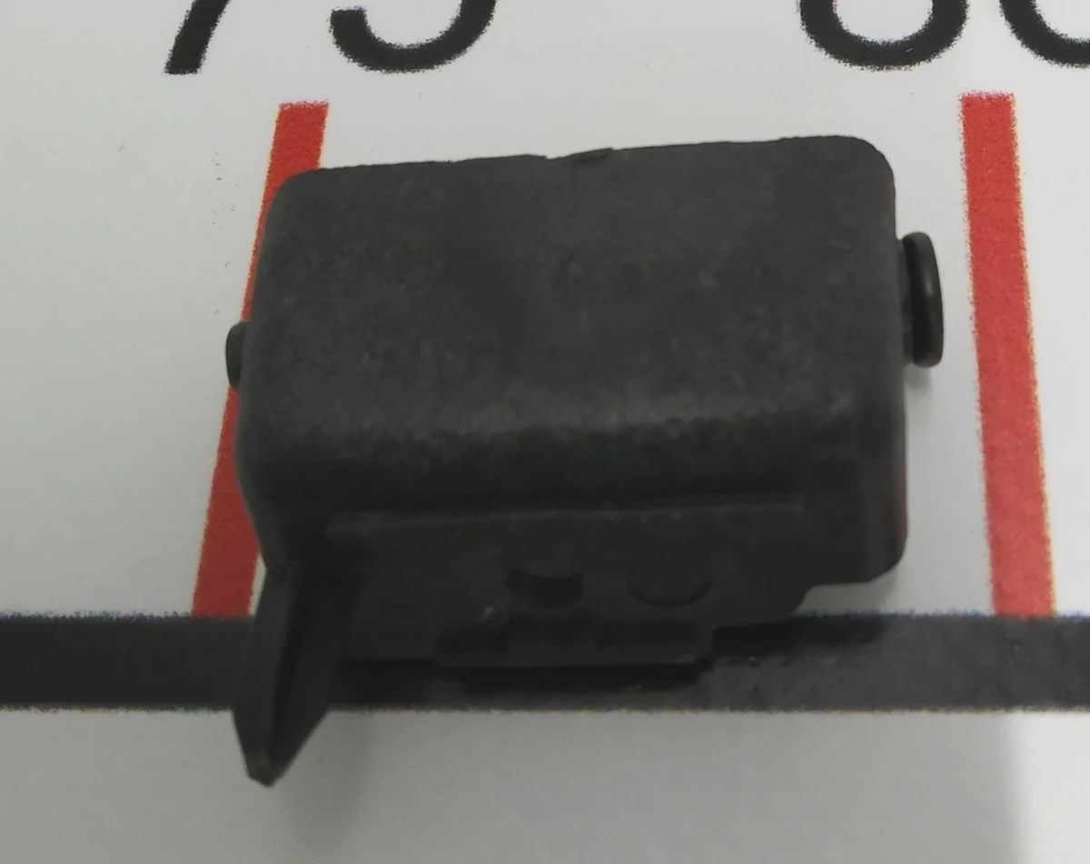 16 Модуль кріпильний стійки З правим Tesla model X 1083675-00-B