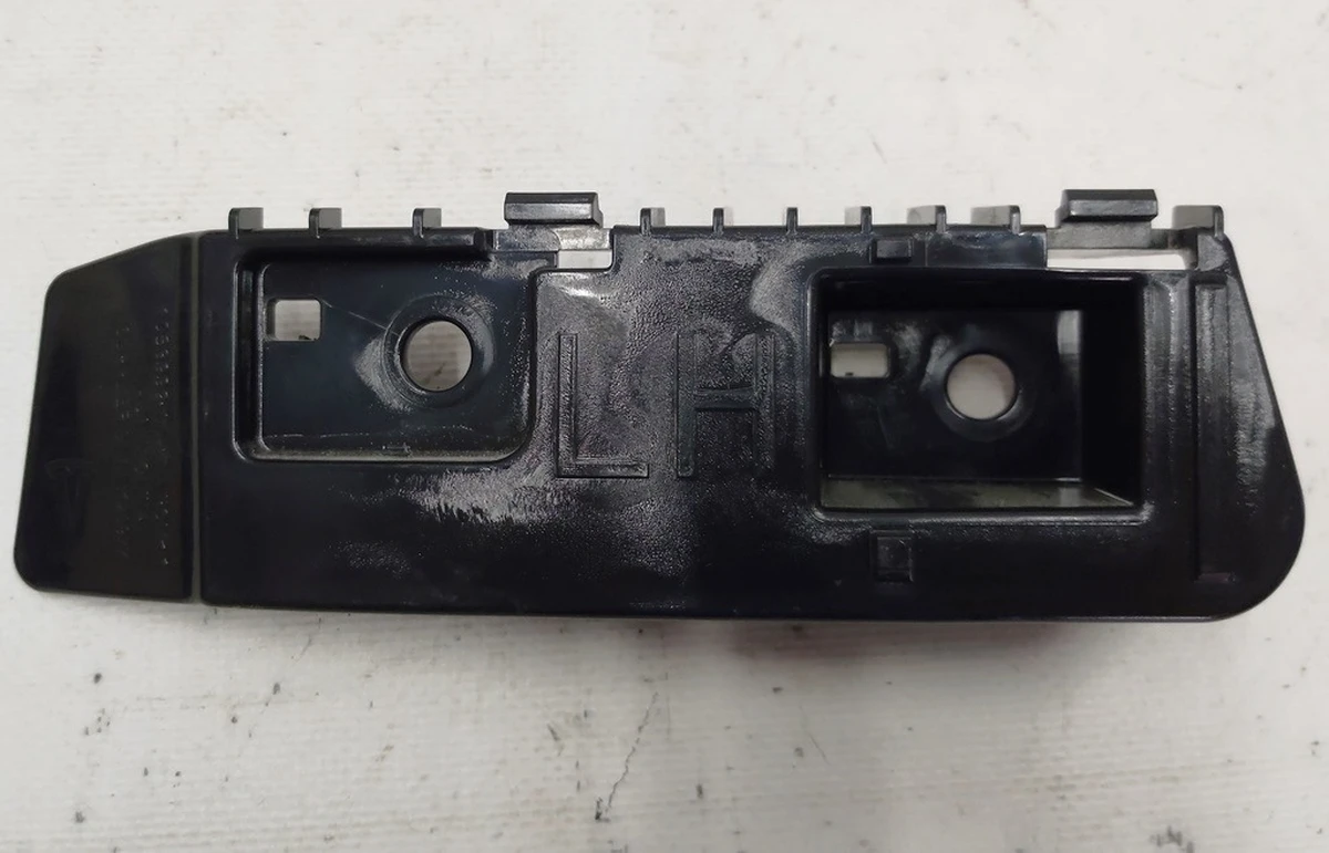 7 Кронштейн ліхтаря заднього лівого Tesla model 3 1083992-00-D