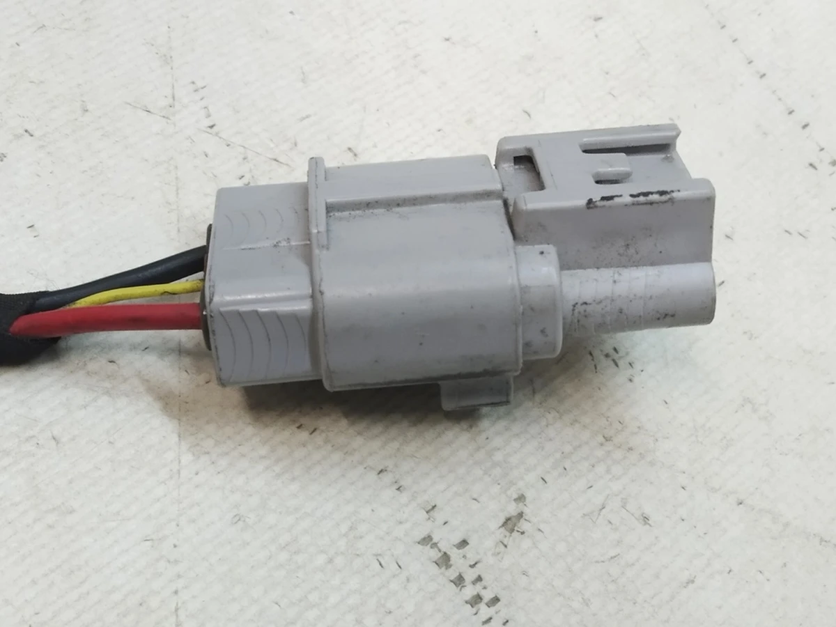 controller connector Tesla model 3 5067954