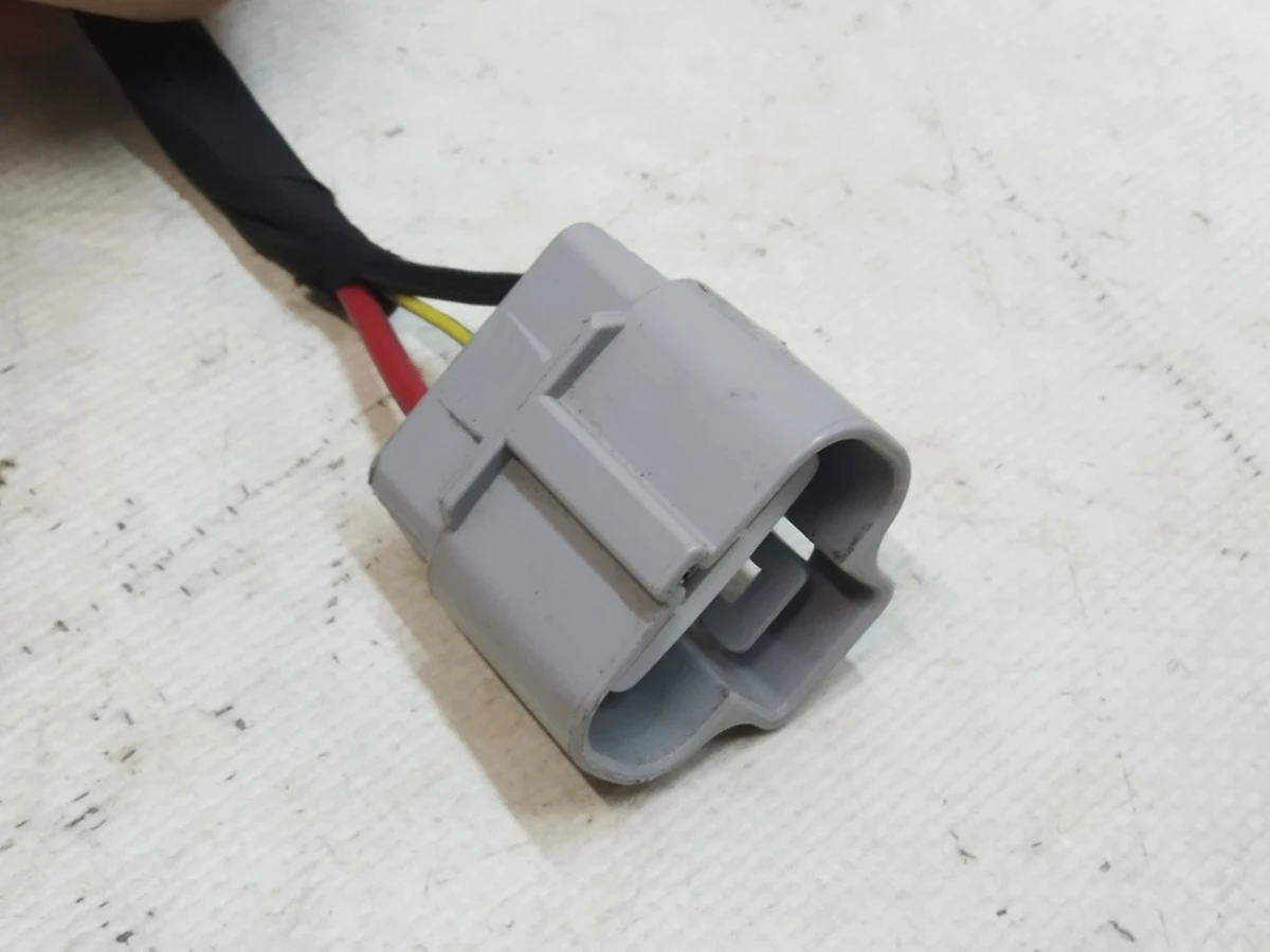 controller connector Tesla model 3 5067954