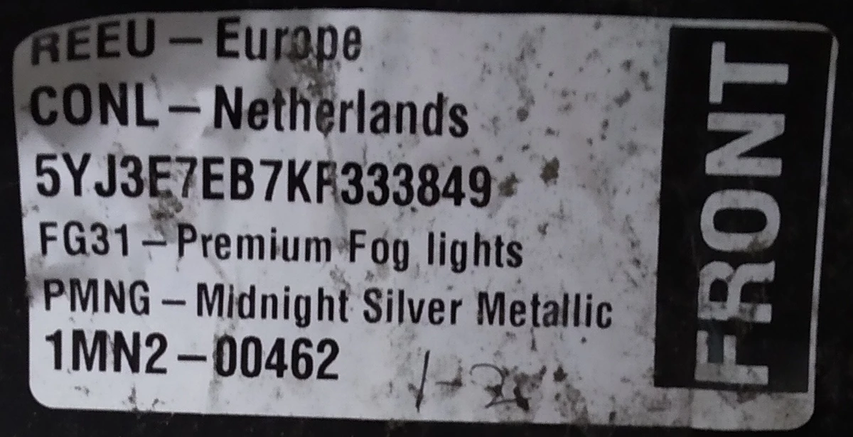 1 Бампер передний MIDNIGHT SILVER METALLIC-PMNG в сборе с кронш. креп. парктроников, противотум. фар и подкрылков (с повреж.) Tesla model 3 1084168-S4-E