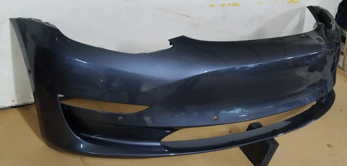 1 Бампер передний MIDNIGHT SILVER METALLIC-PMNG в сборе с кронш. креп. парктроников, противотум. фар и подкрылков (с повреж.) Tesla model 3 1084168-S4-E
