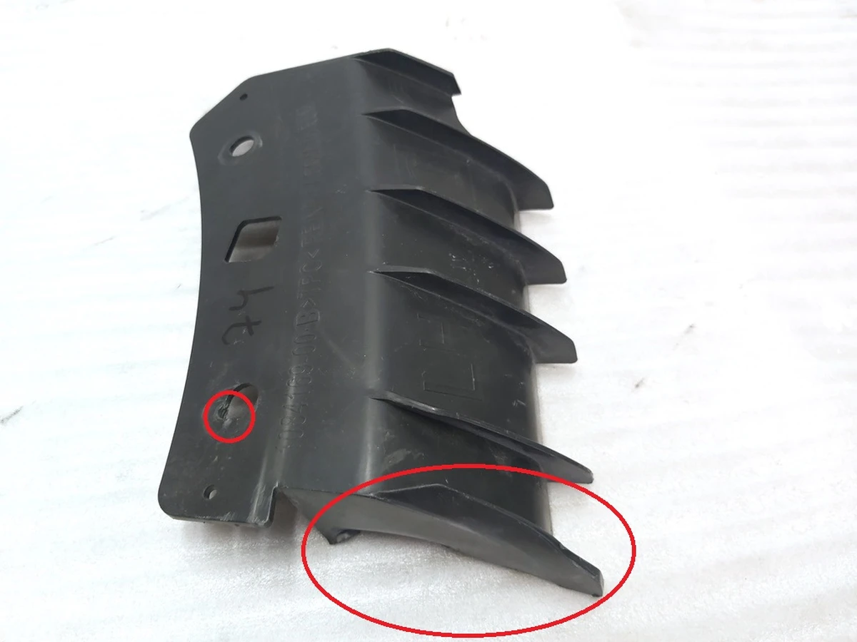 3 Кронштейн кріплення бампера переднього верхній лівий Tesla Model 3 1084169-00-B