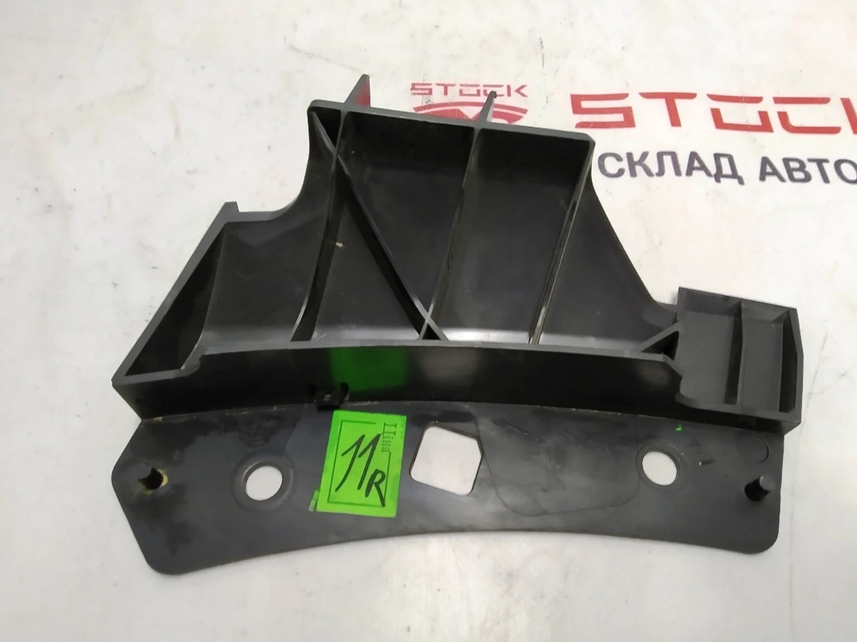 2 Кронштейн кріплення бампера переднього верхній правий Tesla Model 3 1084170-00-B