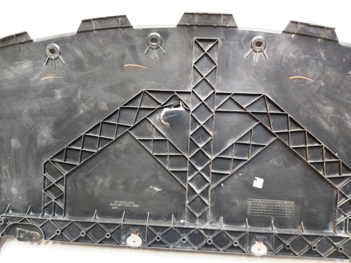 1 Накладка бампера переднього нижня (губа) Tesla model 3 1084174-00-D