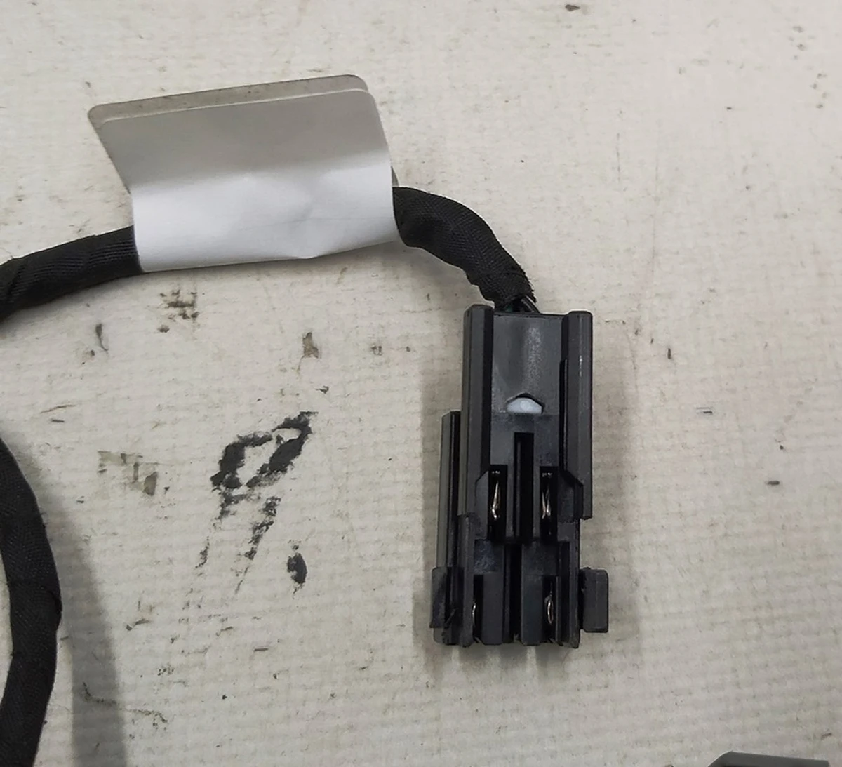 12 SEAT HARNESS NONBASE LH GEN3 Tesla model S REST AG159296-A2