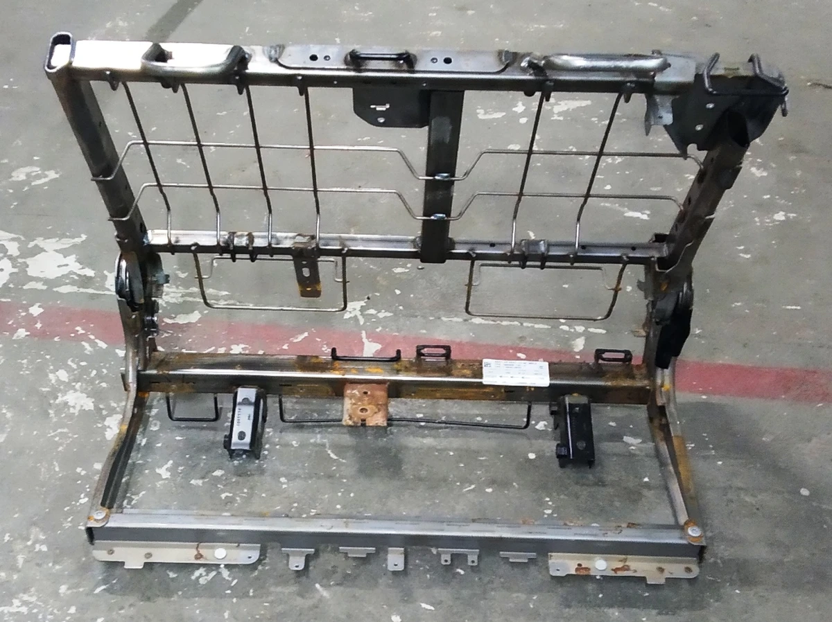 2 Каркас металевий подвійного лівого сидіння 2-го ряду Tesla model X 3123713-03-A