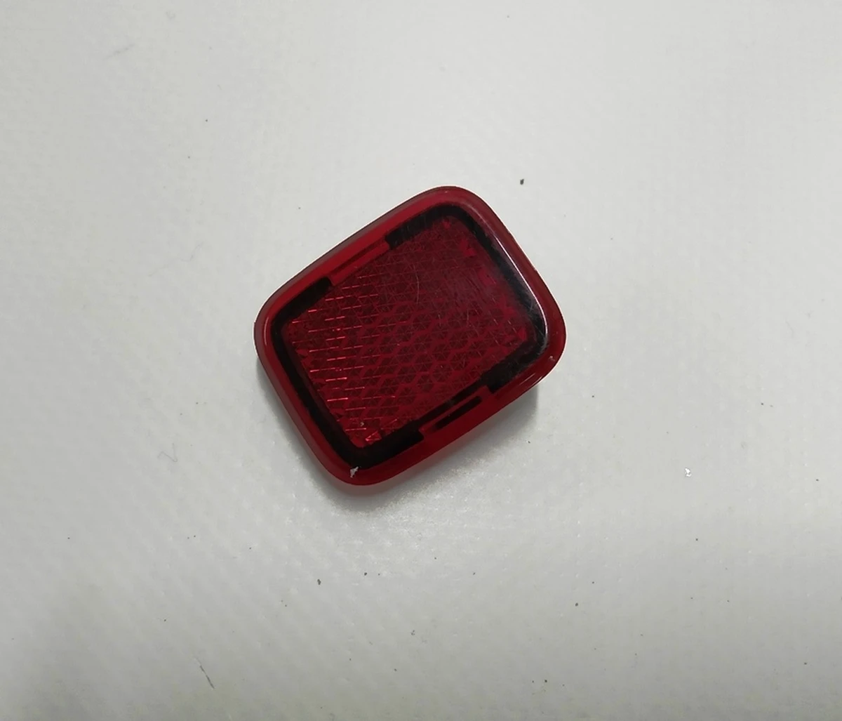 3 Отражатель двери передней левой правой Tesla Model 3, Model Y 1085105-00-E