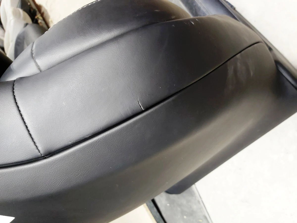 2 Passenger seat with position memory, without pillow, control unit, presence sensor X TXT SEAT (GEN 3) Tesla model S REST 1105949-02-B