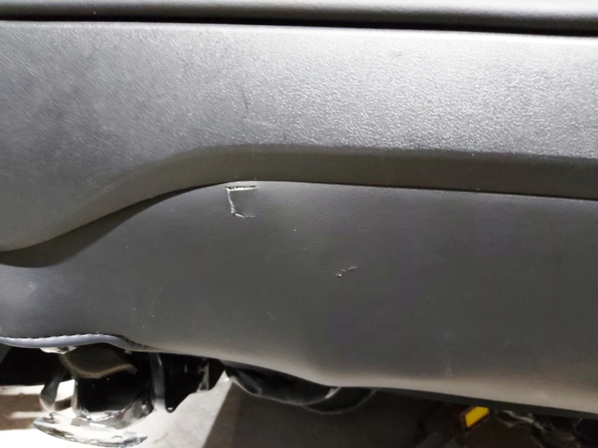 2 Passenger seat with position memory, without pillow, control unit, presence sensor X TXT SEAT (GEN 3) Tesla model S REST 1105949-02-B