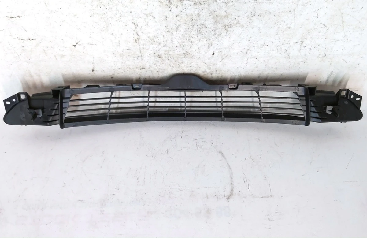 3 Решетка декоративная передняя (гриль) Tesla model 3 1085927-00-C