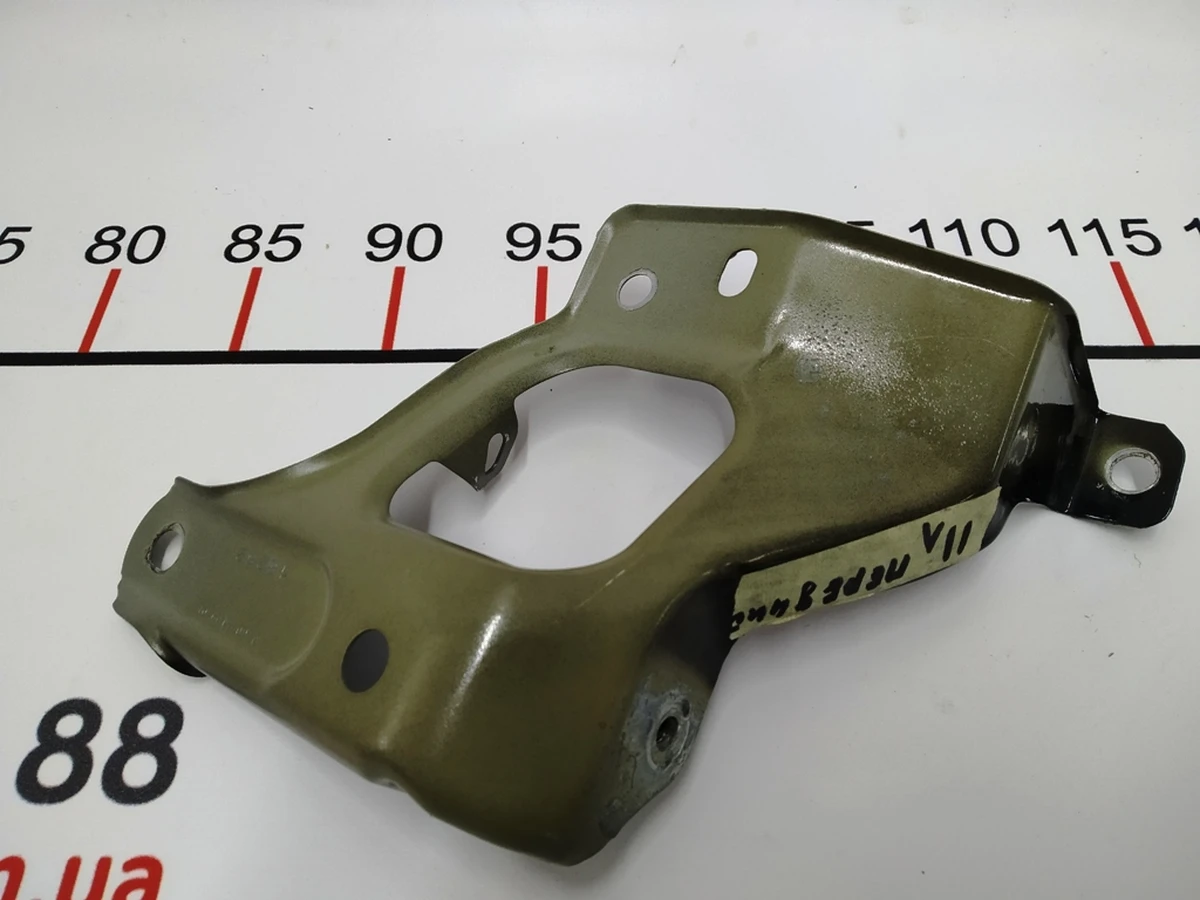 19 Кронштейн лонжерона левого крыла Tesla model 3 1086017-S0-A