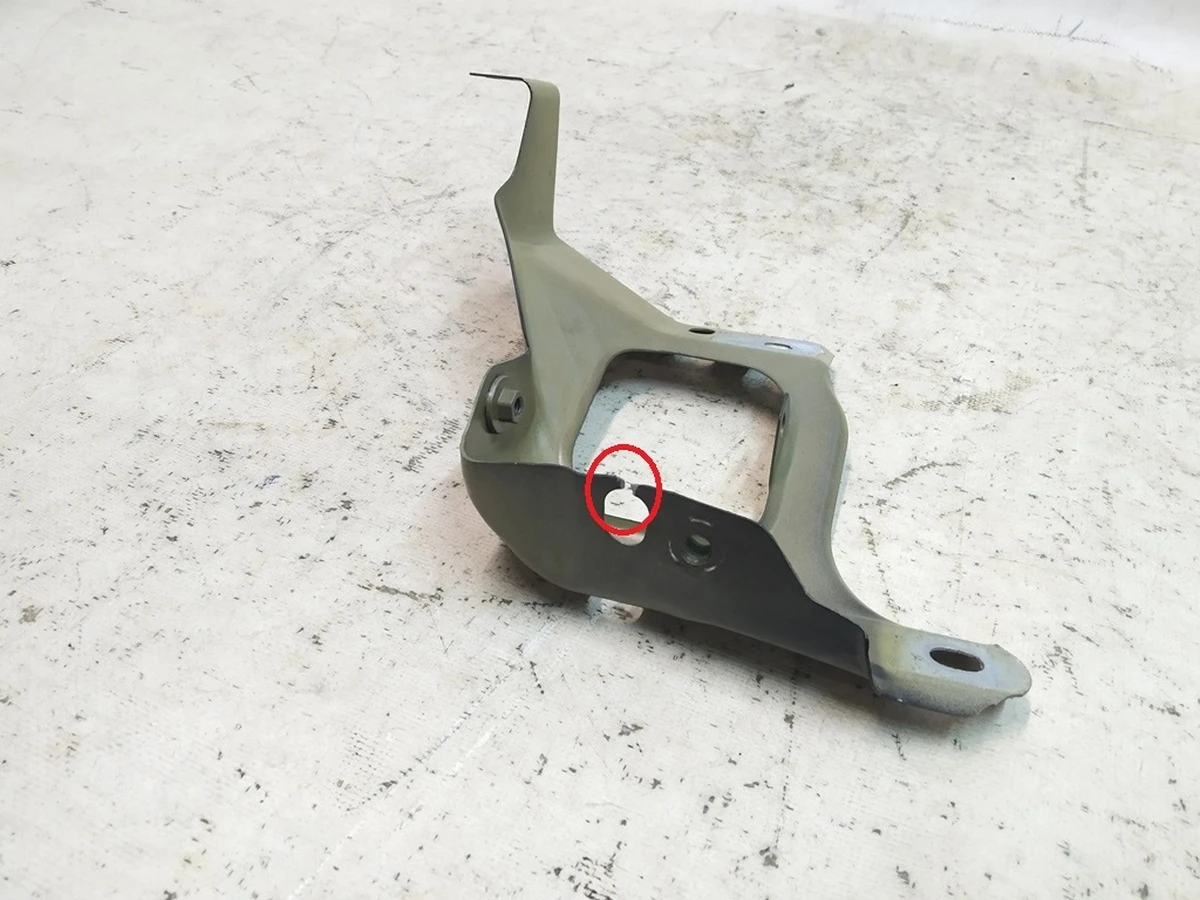 19 Кронштейн лонжерона лівого крила Tesla model 3 1086017-S0-A