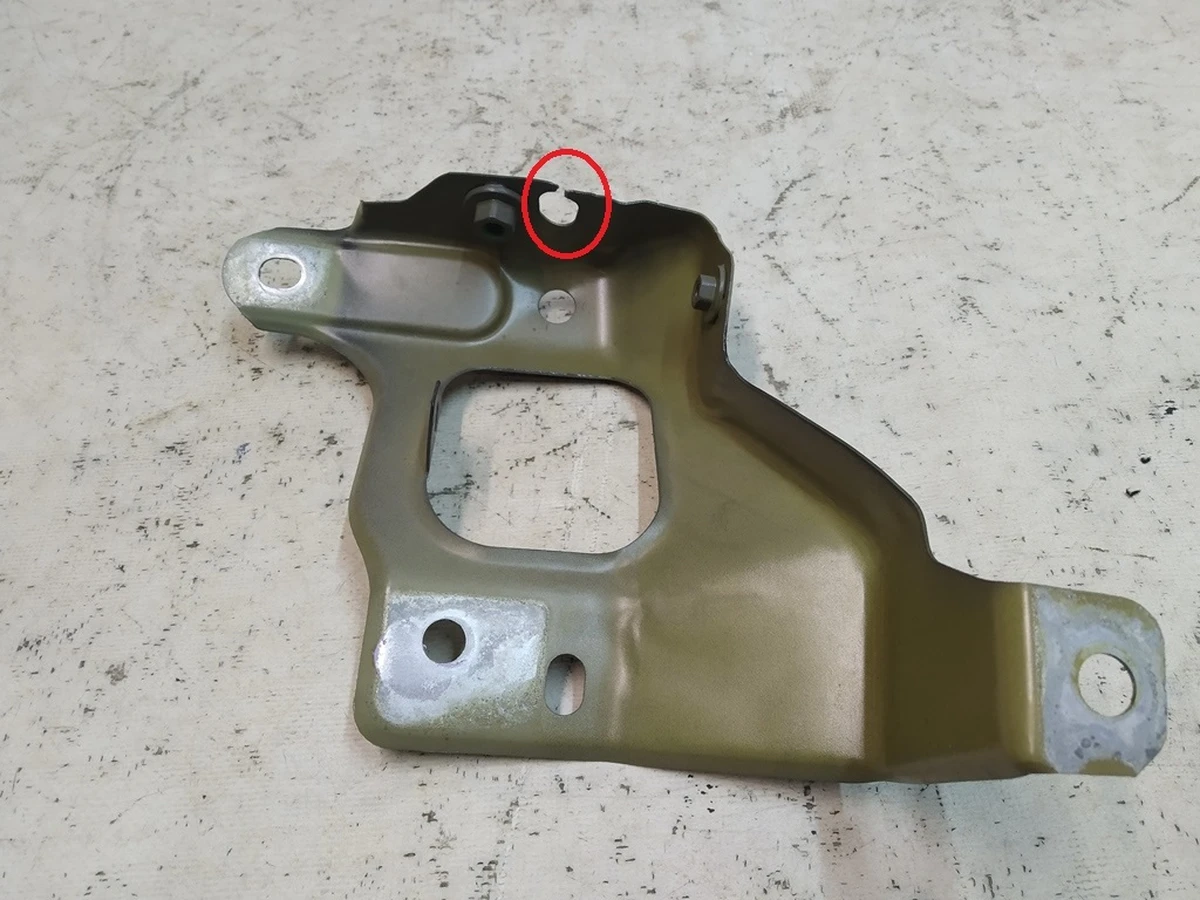 19 Кронштейн лонжерона лівого крила Tesla model 3 1086017-S0-A