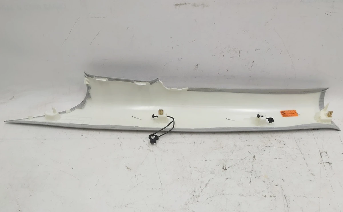 5 Накладка стійки задня ліва BASE PROVIDENCE Tesla model 3 1086265-01-L