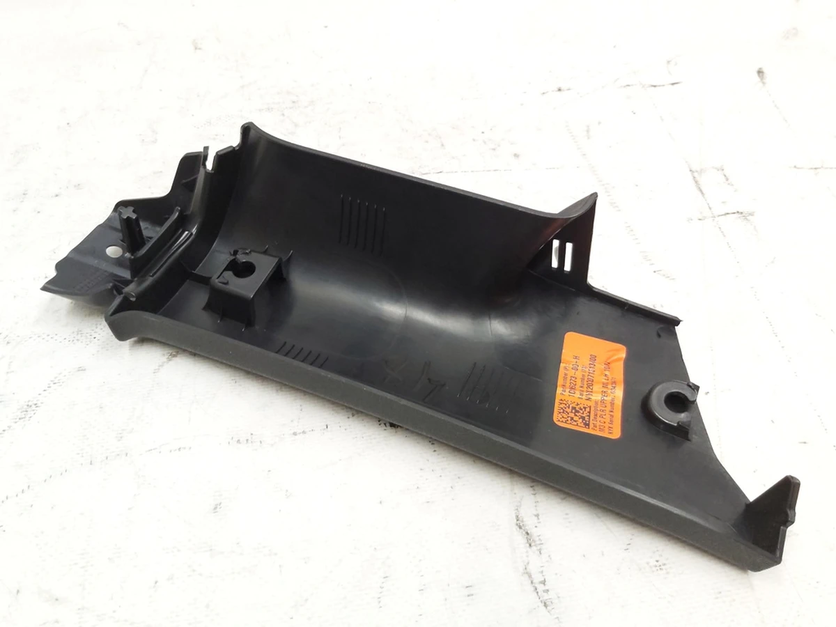 7 Накладка стойки С верхняя левая Tesla model 3 1086273-00-H