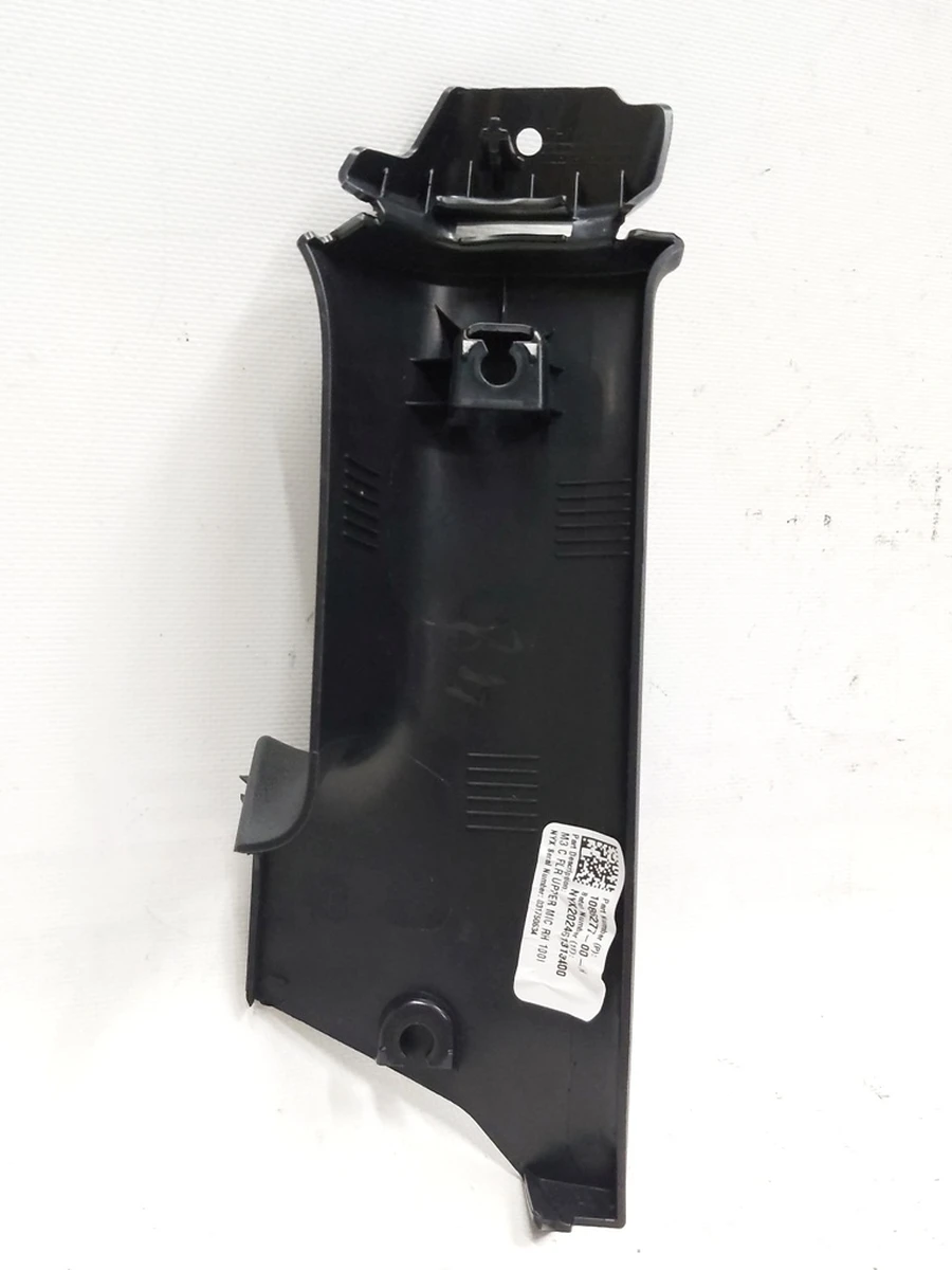 7 C-pillar trim upper right Tesla model 3 1086277-00-H