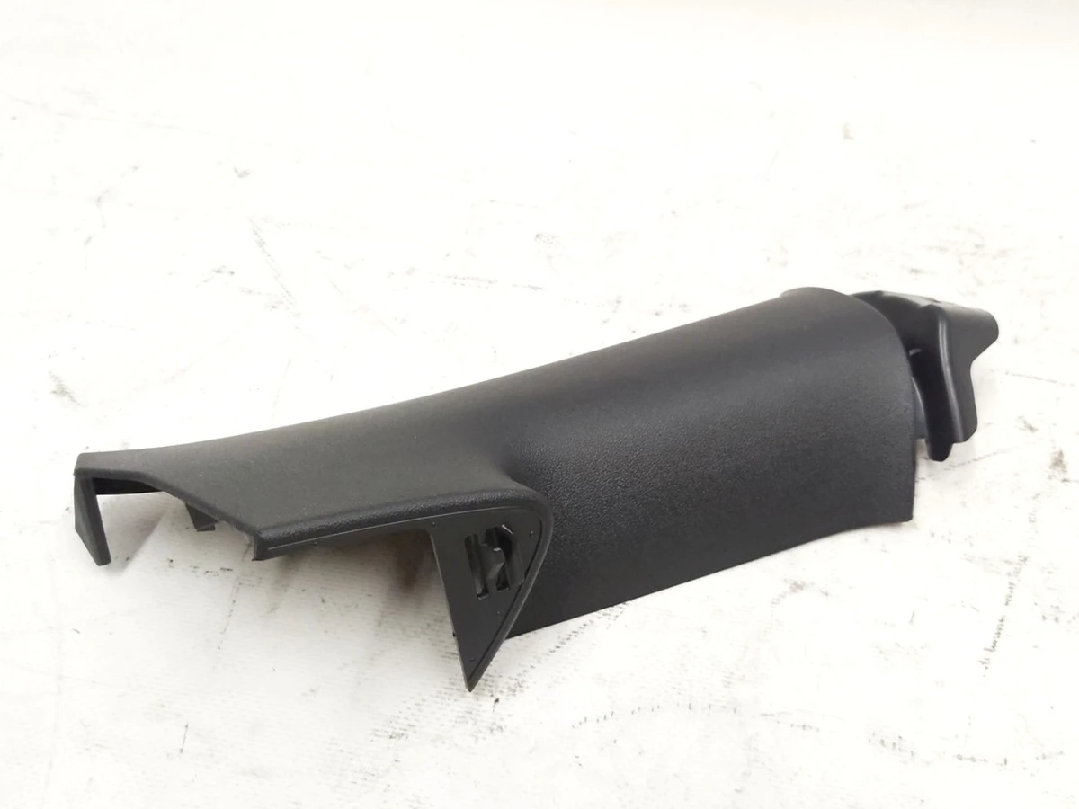 7 Накладка стійки З верхня права Tesla model 3 1086277-00-H