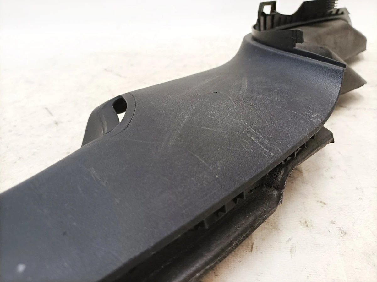 6 Rack-C left seat belt cover with damage Tesla model 3 1086281-88-I