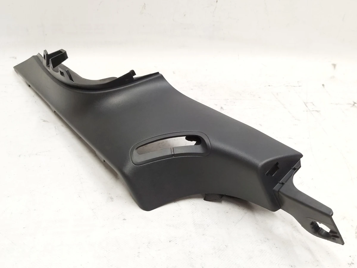 6 Накладка ременя безпеки стійки-З лівою Tesla model 3 1086281-00-G