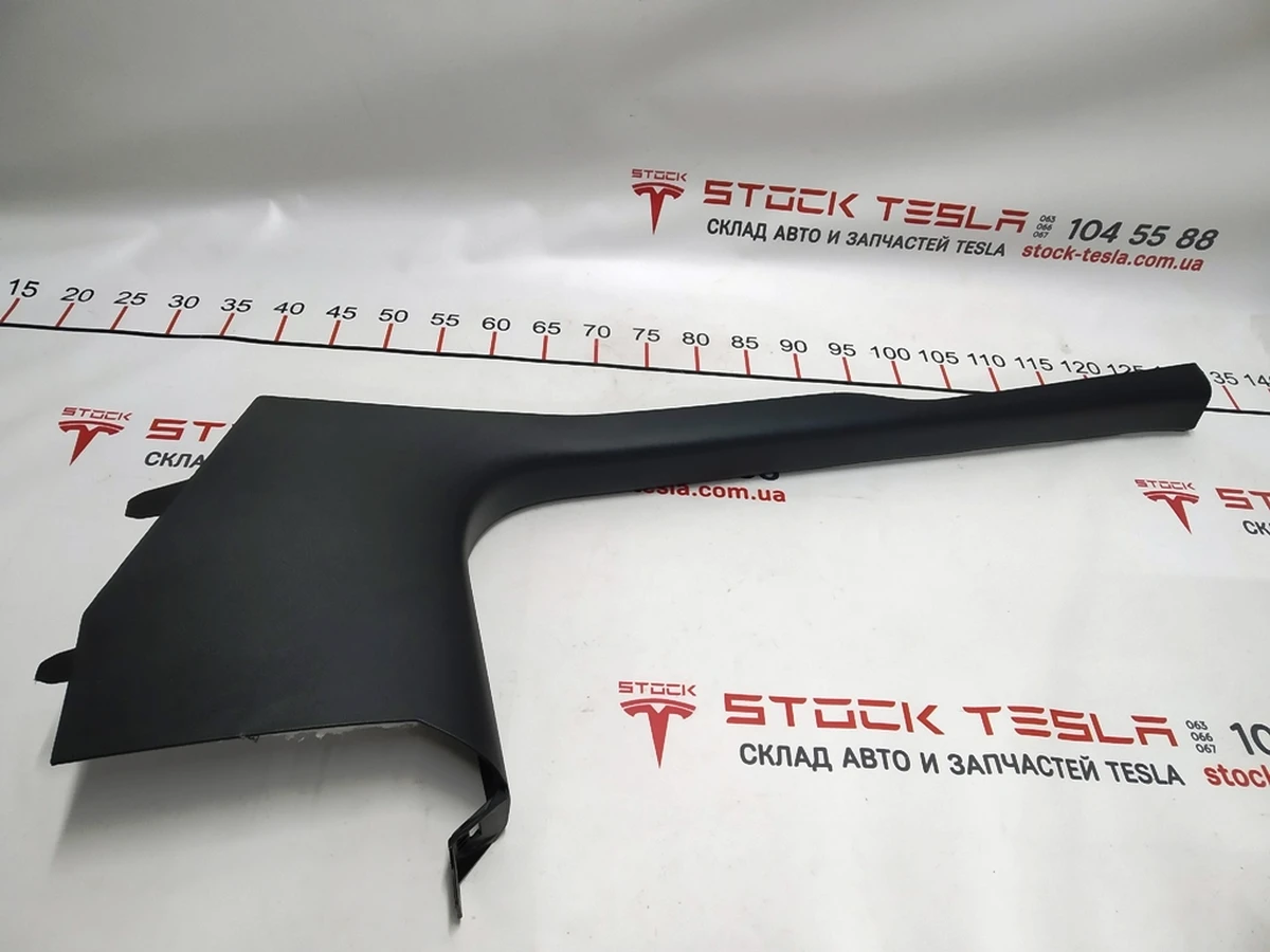 9 Облицовка порога переднего левого Tesla model 3 1086290-00-H