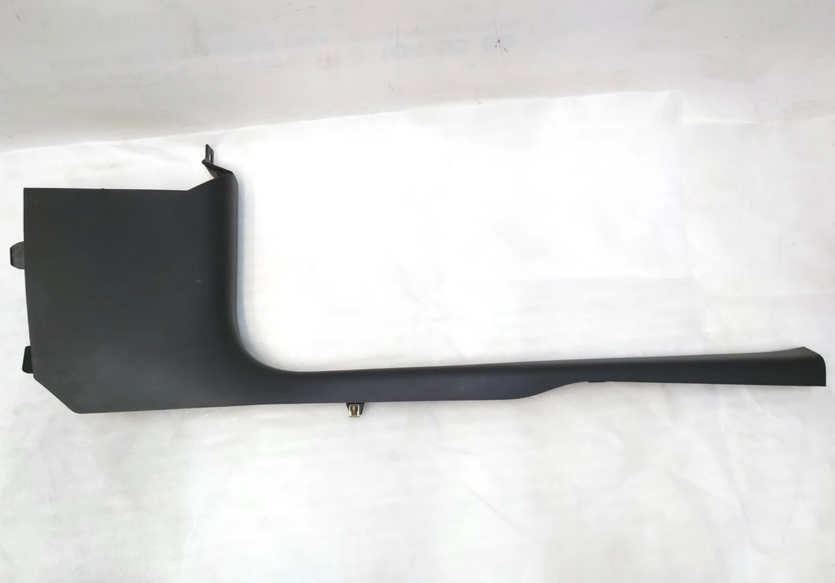 9 Облицювання порогу переднього правого Tesla model 3 1086293-00-H